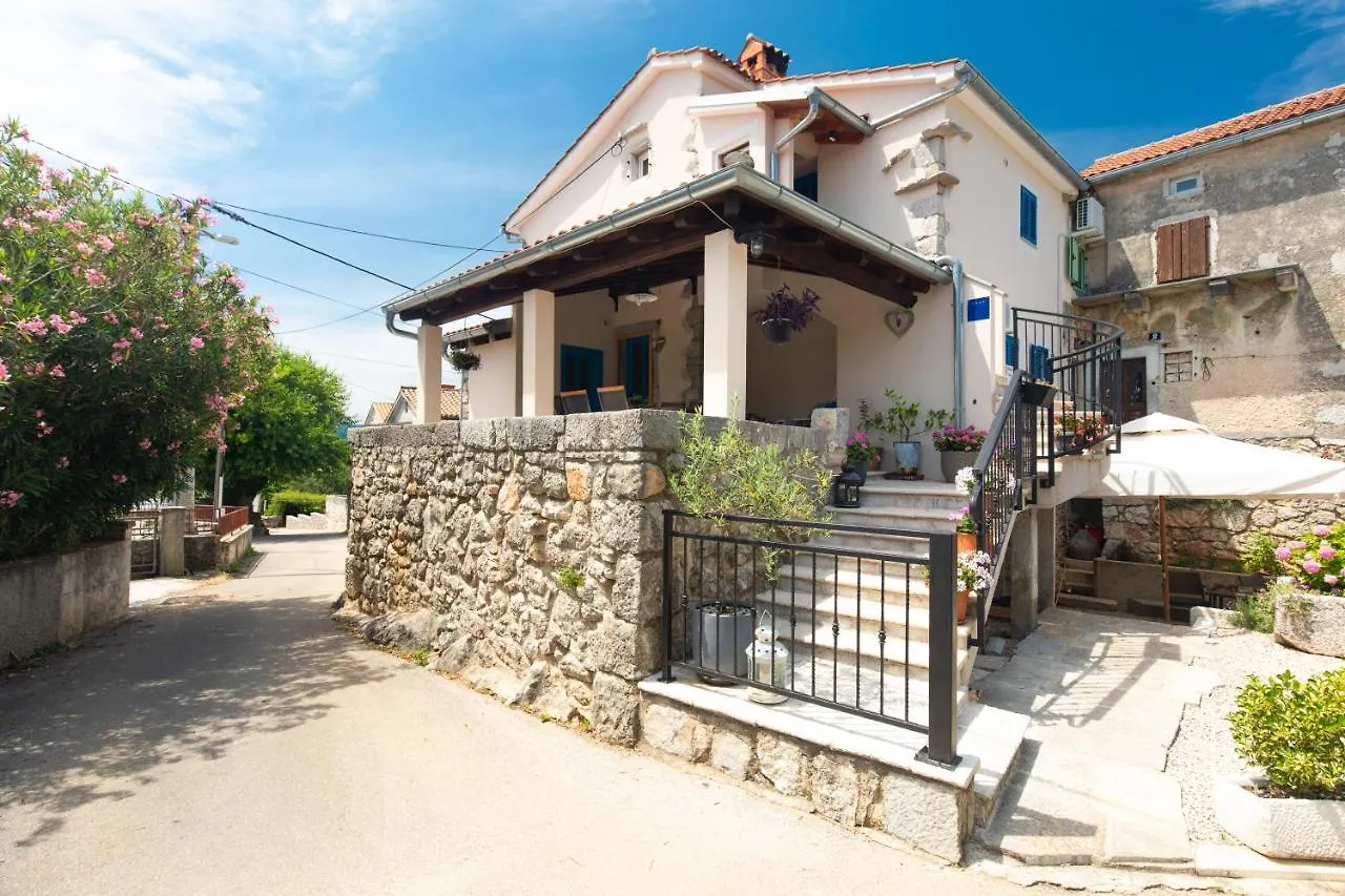 Tamburika Colorful Apartment In Rustica Area Milohnici 0*,  크로아티아