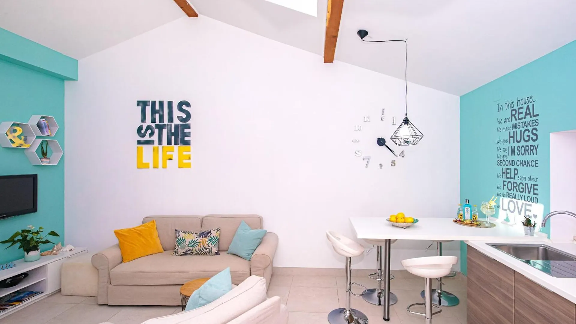 Tamburika Colorful Apartment In Rustica Area Milohnici