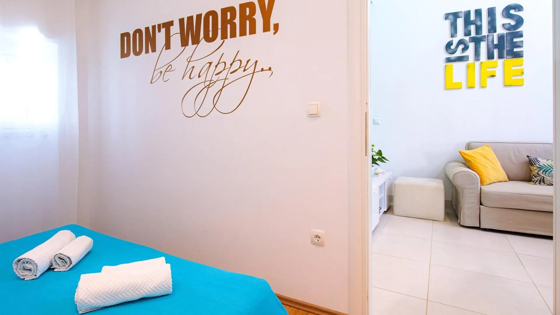 Tamburika Colorful Apartment In Rustica Area Milohnici 0*,